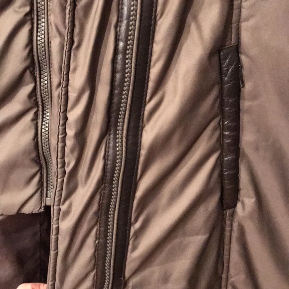 Long winter coat, with real fur and leather on pockets and zipper lining - Picture 2 of 5